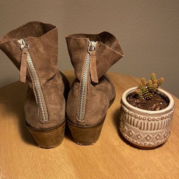Rebels | Molly Western-Style Suede Booties, size 7.5 - Picture 6 of 14
